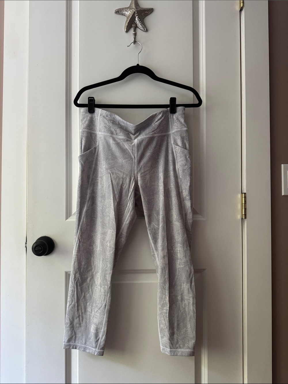 Light Gray Printed Yoga Leggings